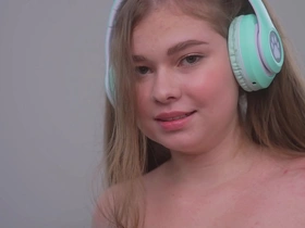 Pretty pussy meets rough anal in HD video
