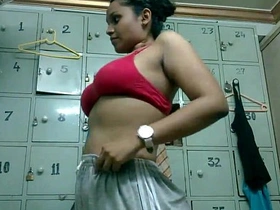 Horny Lily's naked workout session in the gym