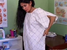 Aging Hispanic homemaker gets her attractive genitalia waxed