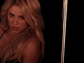 Sensual Shakira's seductive dance with her impressive genitals
